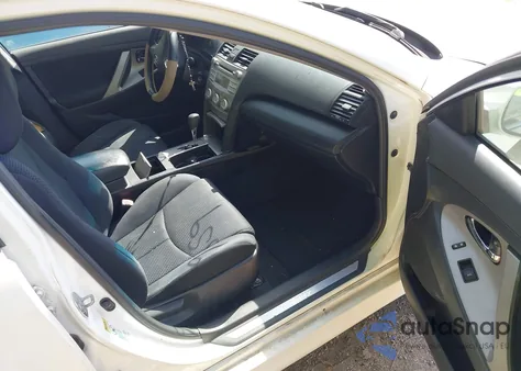 2010 Toyota Camry Se z USA, uszkodzony, nr VIN 4T1BF3EK0AU552901